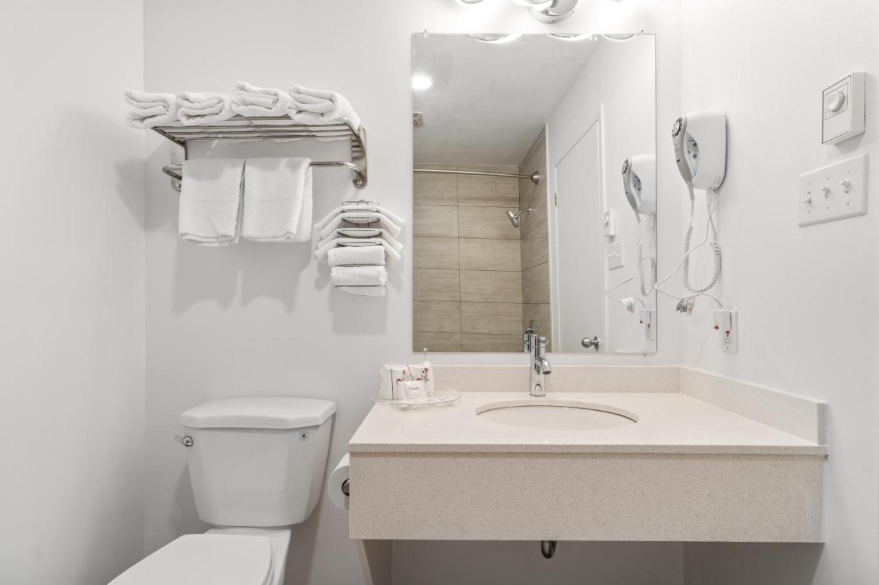 Hotel Bromont Extérieur photo
