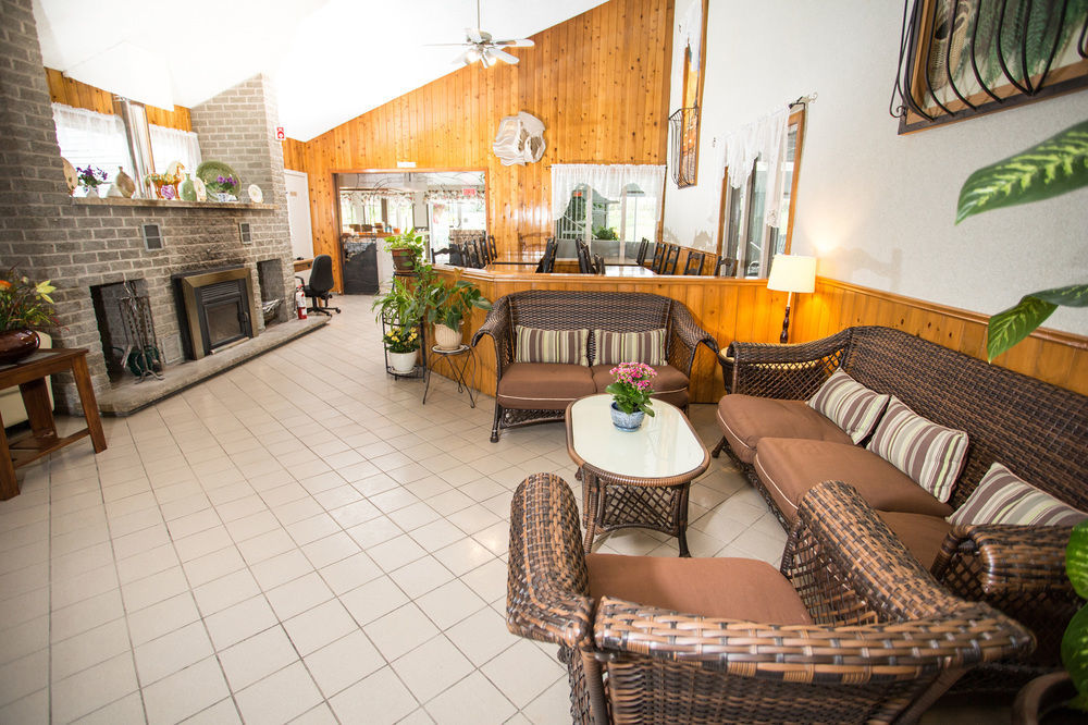 Hotel Bromont Extérieur photo