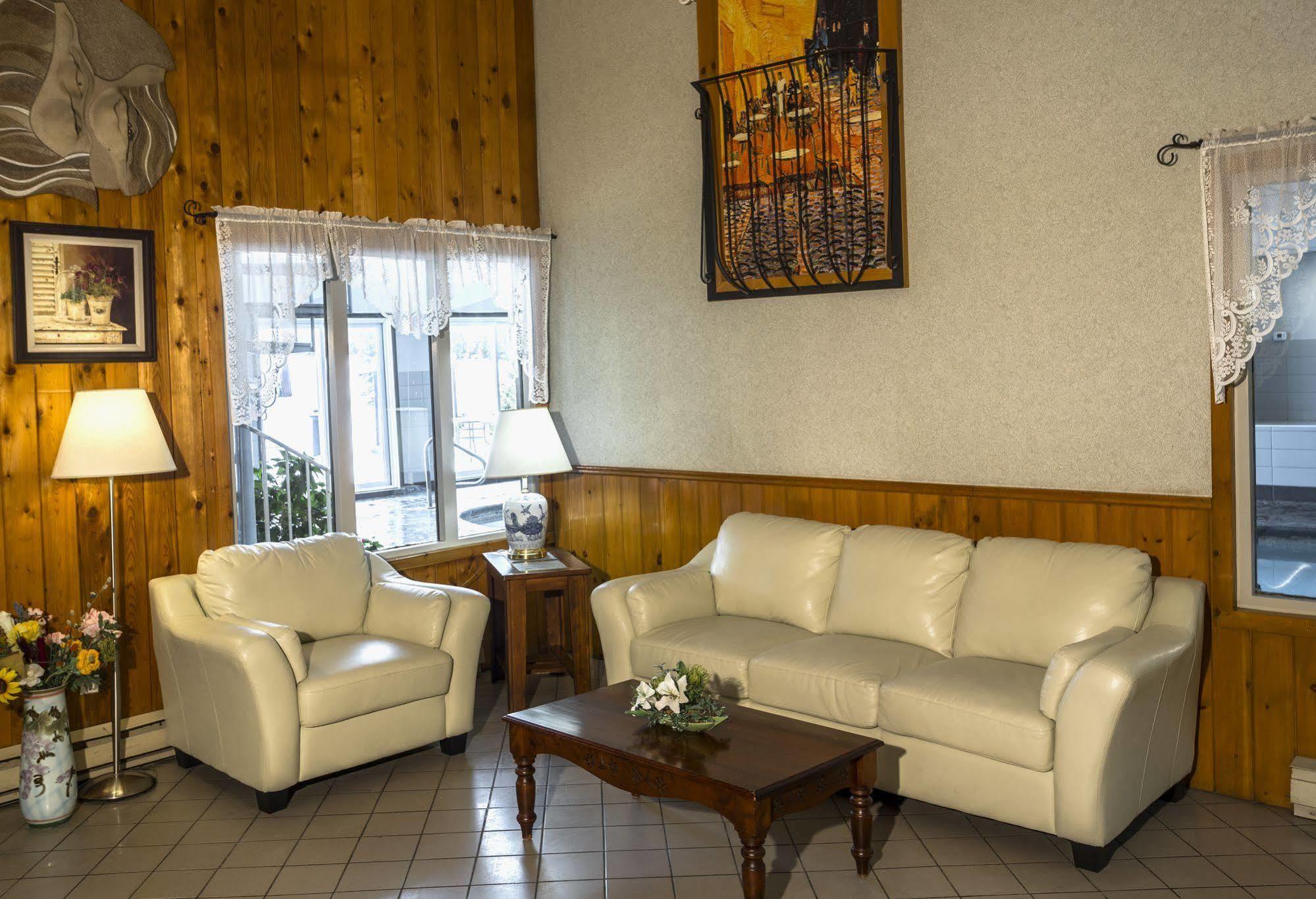 Hotel Bromont Extérieur photo