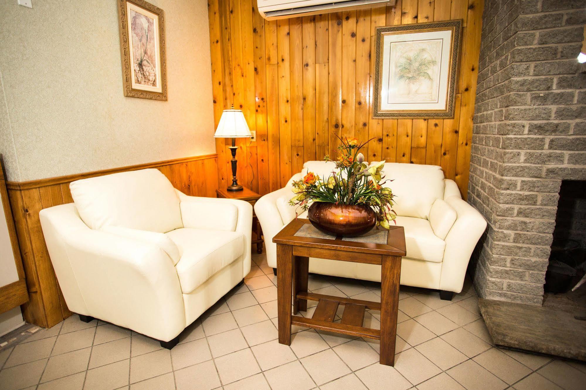 Hotel Bromont Extérieur photo